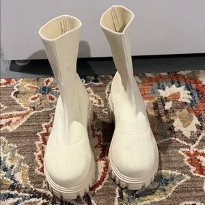 Elegant Cream Heeled Boots